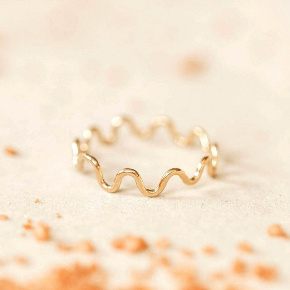 Wave ring